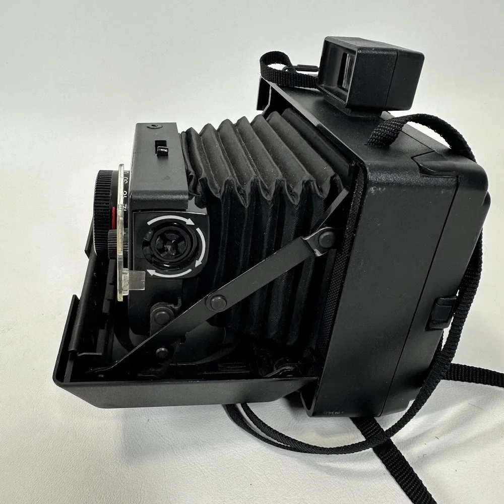 Polaroid The Reporter‎ Instant Film Land Camera Vintage